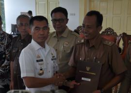 Penyerahan Surat Keputusan Bupati Gunungkidul Tentang Penetapan Desa Wisata Kabupaten Gunungkidul